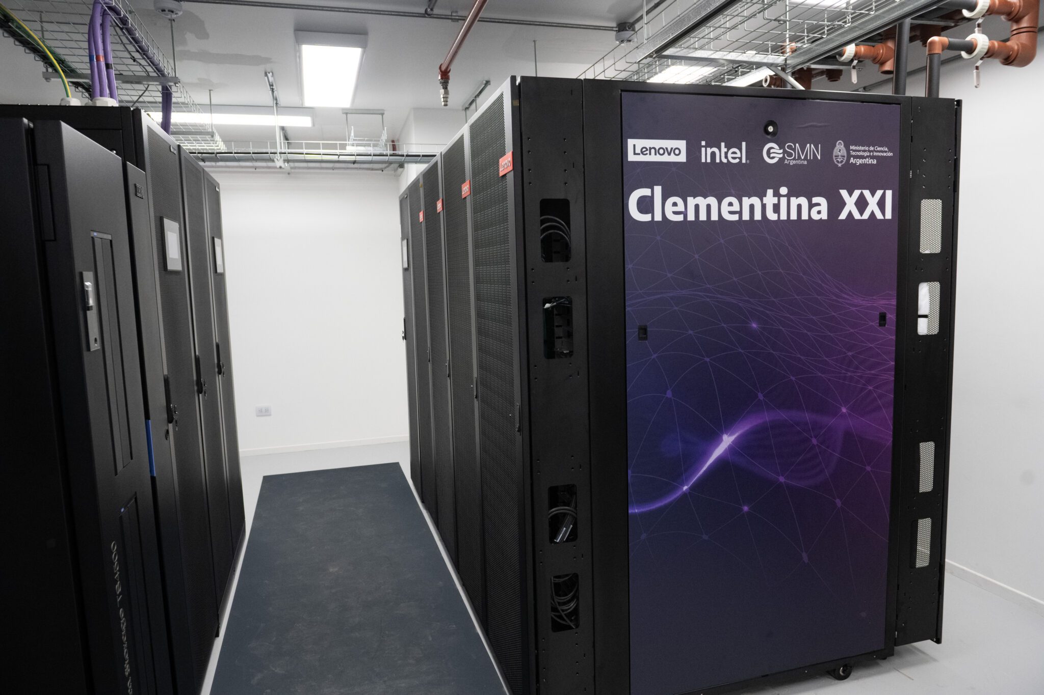 La Supercomputadora Clementina XXI Se Puso En Marcha Y De Su Mano