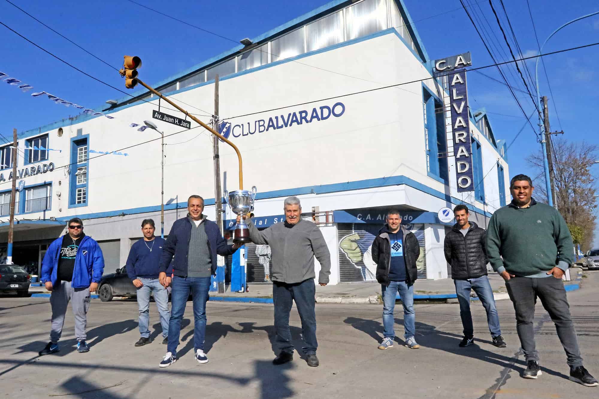 Festejo doble y crecimiento sostenido para un Alvarado que apuesta al