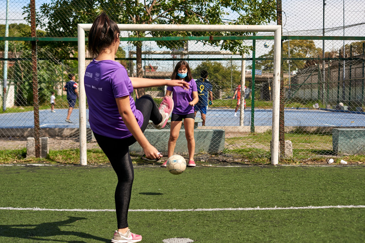 Una victoria lleva a la otra: más de 1.200 niñas  y jóvenes empoderadas a través del deporte 