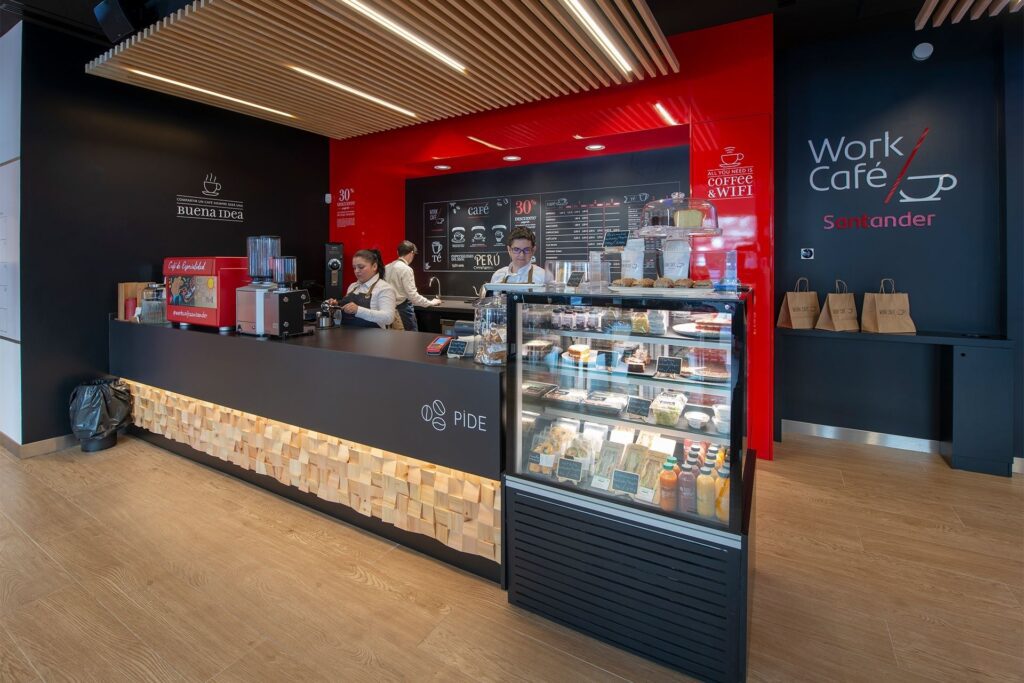 Santander inauguró un nuevo Work Café en Mar del Plata