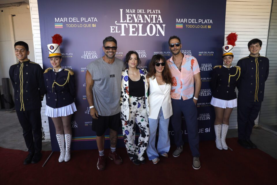 elenco obra "El beso"