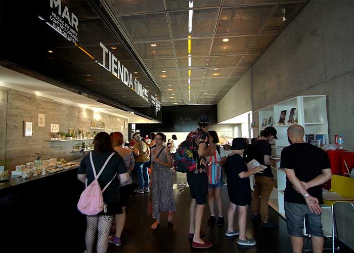 Tienda Finde en Museo MAR