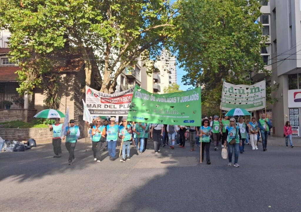 marcha de los gremios universitarios