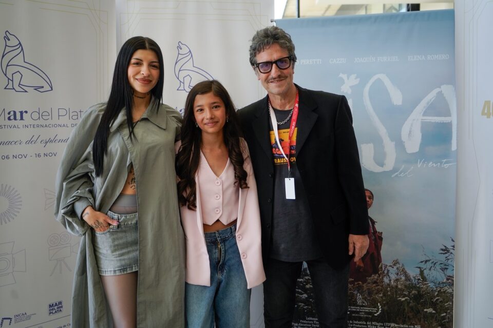 Diego Peretti y Cazzu