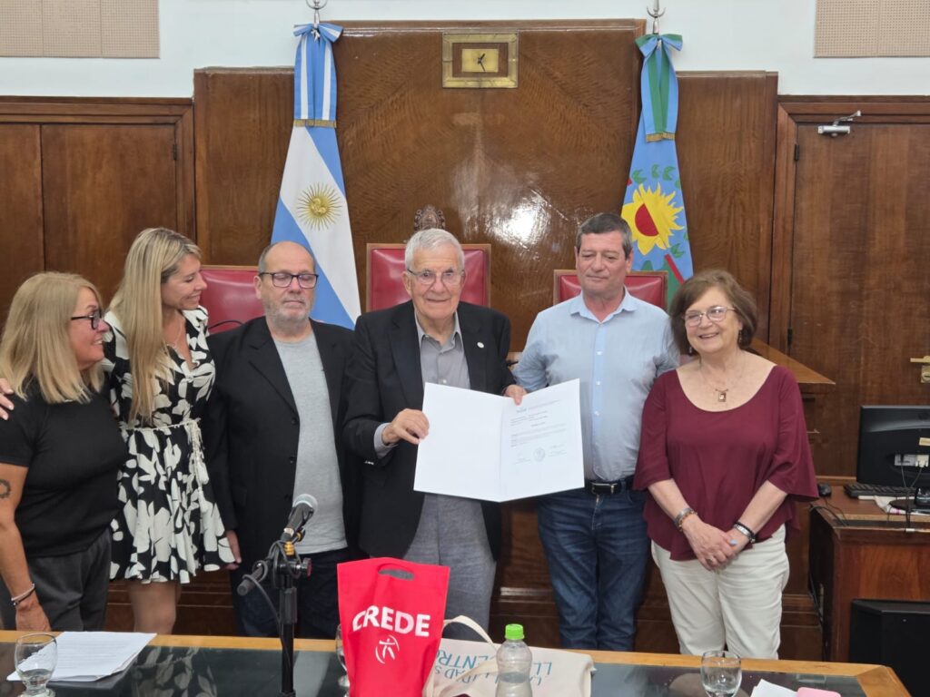 reconocimiento Eduardo Zanoli