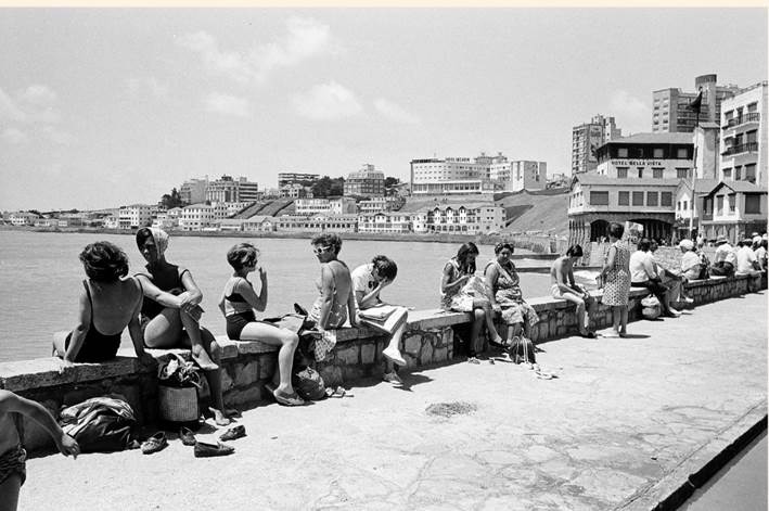Muestra fotográfica "El apogeo de la ciudad de todos"