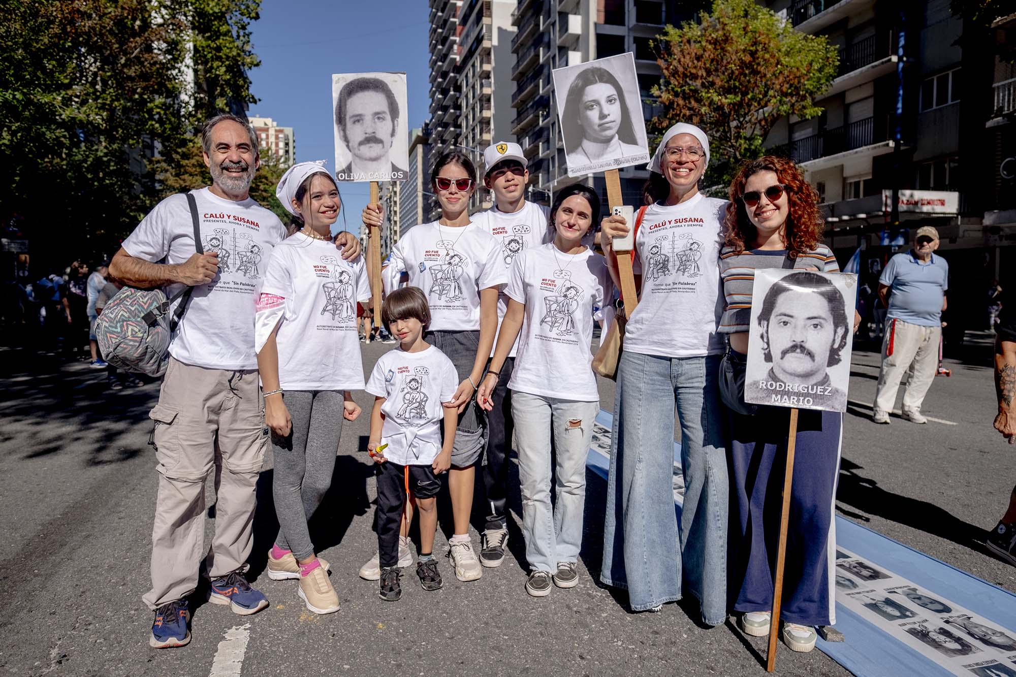 Mariana Oliva junto a su familia. (Foto Diego Izquierdo)